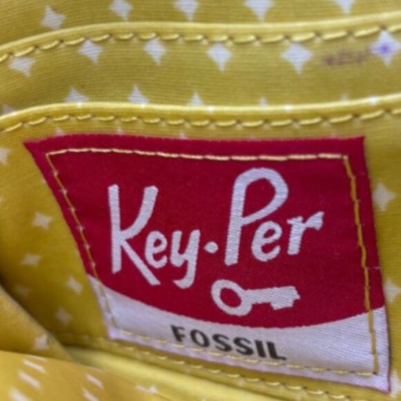 Fossil Key Per Red Yellow Floral Coated Canvas Card Zip Wallet Vintage - Picture 8 of 10